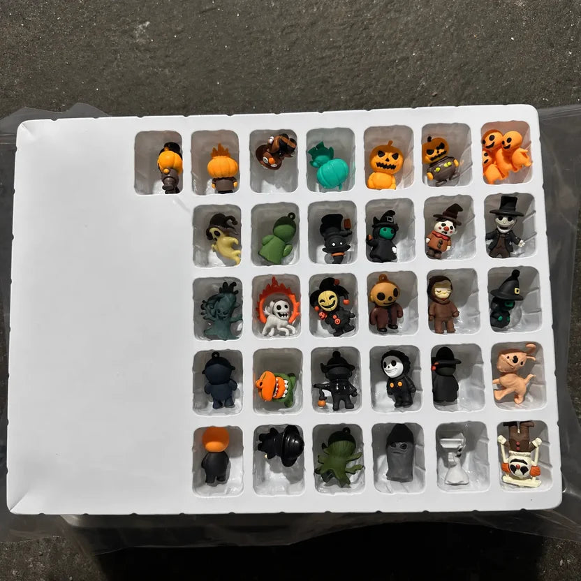 2026 Halloween Countdown Advent Calendar, 15-Day or 31-Day “Nights of Fright” Blind Bag Surprise Gift Box with Collectible Mini Figures & Charms
